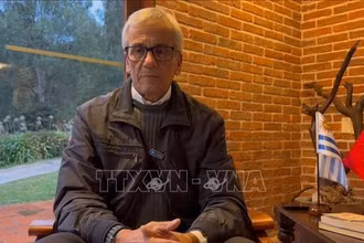 Ông Juan Castillo, Tổng Bí thư Đảng Cộng sản Uruguay, Bộ trưởng Lao động và An sinh xã hội Uruguay, trả lời phỏng vấn phóng viên TTXVN tại Nam Mỹ.