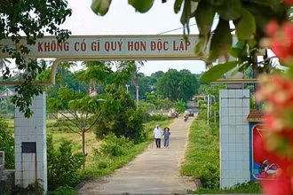 Một cảnh trong bộ phim tài liệu "Nơi bờ vai hóa thành bầu trời".