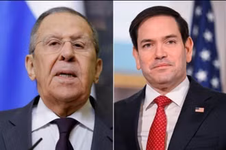Ngoại trưởng Nga Sergey Lavrov (trái) và Ngoại trưởng Mỹ Marco Rubio. (Ảnh: TTXVN)