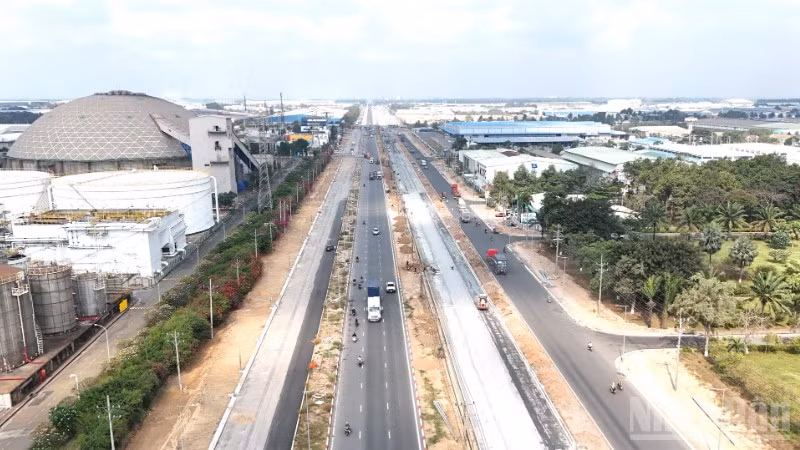 Dự án nâng cấp đường 25B kết nối sân bay, cảng biển, các khu công nghiệp khu vực Nhơn Trạch và Thành phố Hồ Chí Minh qua đường Vành đai 3 và phà Cát Lái. 