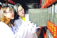 Di sản tư liệu Mộc bản triều Nguyễn được bảo quản trong kho chuyên dụng hiện đại.