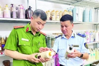 Lực lượng Quản lý thị trường tỉnh Cao Bằng tăng cường phối hợp, nâng cao hiệu quả đấu tranh, ngăn chặn hàng giả, hàng kém chất lượng, hàng nhập lậu, không rõ nguồn gốc xuất xứ.