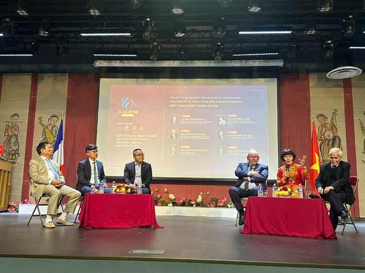 Với doanh nghiệp Việt Nam, đây sẽ là những thông tin quý báu để thích ứng, đổi mới, kết nối đối tác và phát triển trong môi trường kinh doanh đa văn hóa, nhiều thách thức nhưng cũng đầy cơ hội.