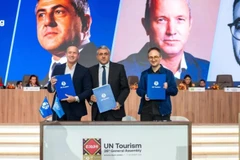 Lễ ký kết Biên bản ghi nhớ hợp tác giữa Tổ chức Du lịch Liên hợp quốc với UMusic Hospitality & Lifestyle và Trung tâm Hệ sinh thái Âm nhạc. (Ảnh: UN Tourism)