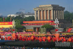 Quảng trường Ba Đình rực rỡ cờ hoa trong ngày Quốc khánh.