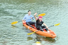 Khám phá dòng Nặm Chang bằng thuyền kayak