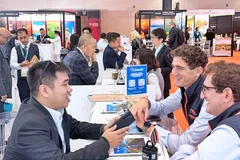 Gian hàng Việt Nam tại Hội chợ Du lịch quốc tế WTM London 2024 thu hút sự quan tâm của nhiều doanh nghiệp, đối tác quốc tế. (Ảnh: TITC)