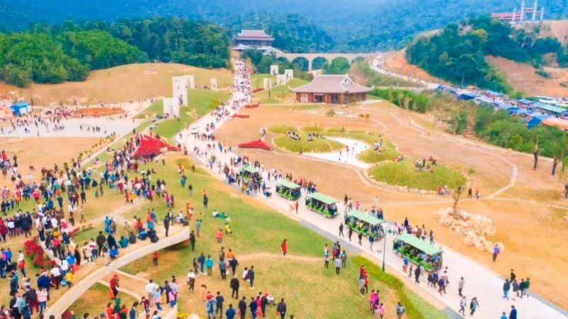 Lễ hội Tây Yên Tử được tổ chức hằng năm.