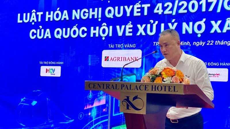 Ông Nguyễn Đức Lệnh, Phó Giám đốc Ngân hàng Nhà nước khu vực 2 phát biểu. 