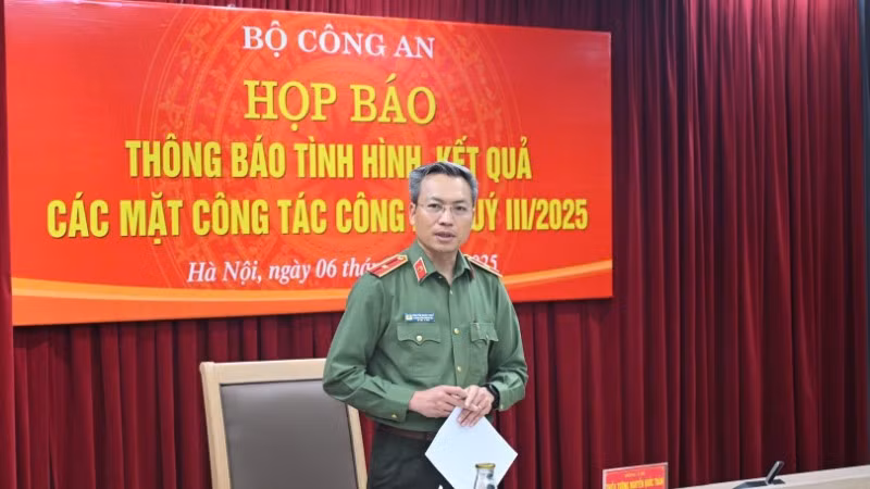 Thiếu tướng Nguyễn Quốc Toản, Chánh Văn phòng Bộ Công an, Người phát ngôn Bộ Công an phát biểu tại Họp báo. (Ảnh: bocongan.gov.vn)