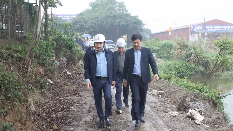 Ngay sau Tết Nguyên đán Bính Ngọ 2026, ngày 24/2/2026, Tổng Giám đốc EVNNPT Trương Hữu Thành đi đôn đốc công trường Dự án đường dây 500/220kV Nho Quan-Phủ Lý-Thường Tín. 