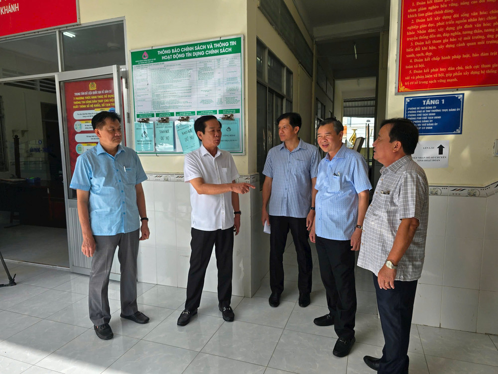 Lãnh đạo thành phố Cần Thơ kiểm tra, khảo sát một số trụ sở làm việc của xã, phường.