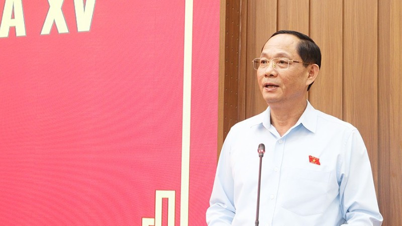 Phó Chủ tịch Quốc hội Trần Quang Phương phát biểu tại Hội nghị tiếp xúc cử tri phường Cẩm Thành, tỉnh Quảng Ngãi.