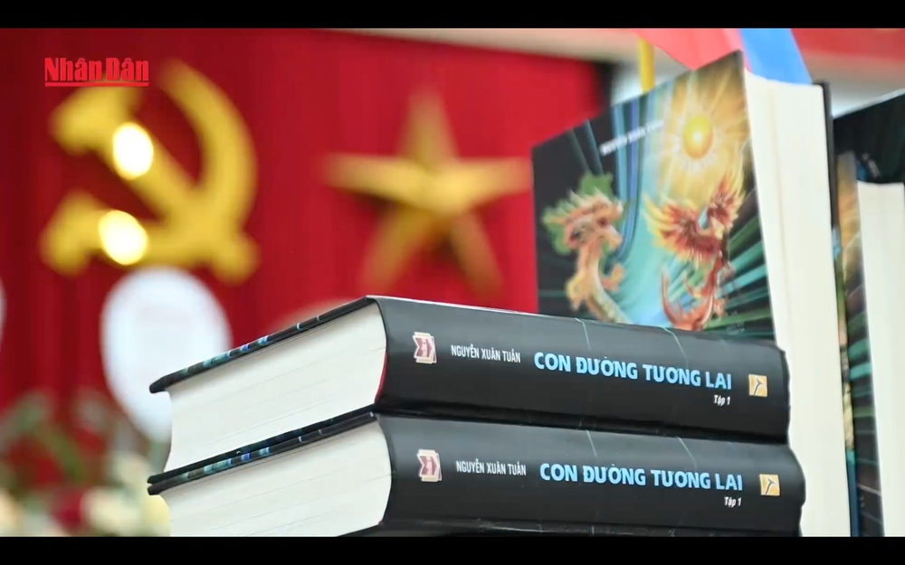 Dự án sách "Con đường tương lai" của nhà văn, nhà nghiên cứu Nguyễn Xuân Tuấn góp phần định hình tư duy phát triển đất nước giai đoạn mới.