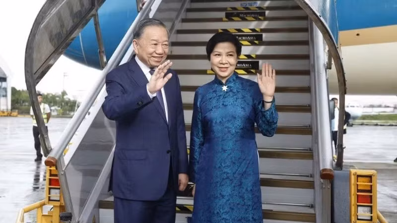 Tổng Bí thư, Chủ tịch nước Tô Lâm và Phu nhân rời thủ đô Manila, kết thúc tốt đẹp chuyến thăm cấp Nhà nước tới Philippines. (Ảnh: TTXVN)
