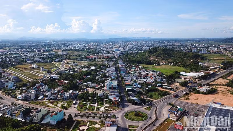 Với tinh thần đổi mới, tỉnh Quảng Ngãi đặt quyết tâm cao nhất, quyết liệt trong hành động vì sự phát triển nhanh và bền vững.