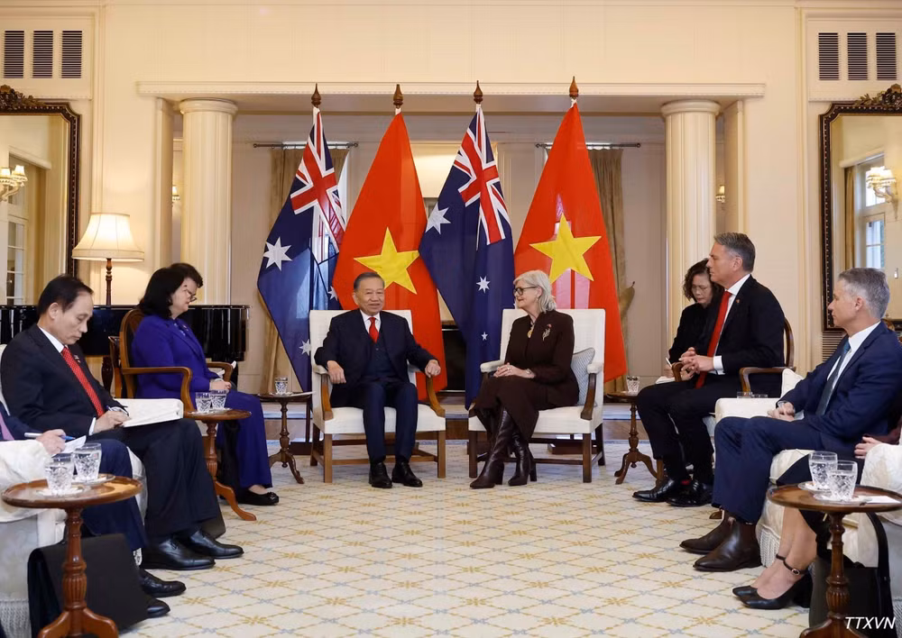 Tổng B&iacute; thư, Chủ tịch nước T&ocirc; L&acirc;m hội kiến To&agrave;n quyền Australia Sam Mostyn. (Ảnh: TTXVN)