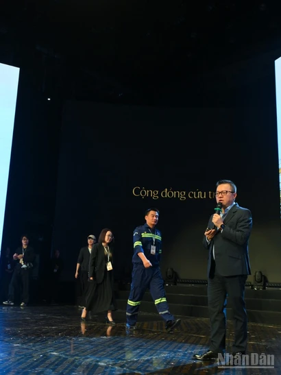 Đồng chí Lê Quốc Minh, Ủy viên Trung ương Đảng, Tổng Biên tập Báo Nhân Dân, Phó Trưởng Ban Tuyên giáo và Dân vận Trung ương, Chủ tịch Hội Nhà báo Việt Nam, Trưởng Ban Tổ chức Human Act Prize tại buổi tổng duyệt gala trao giải Giải thưởng Hành động vì cộng đồng năm 2025.