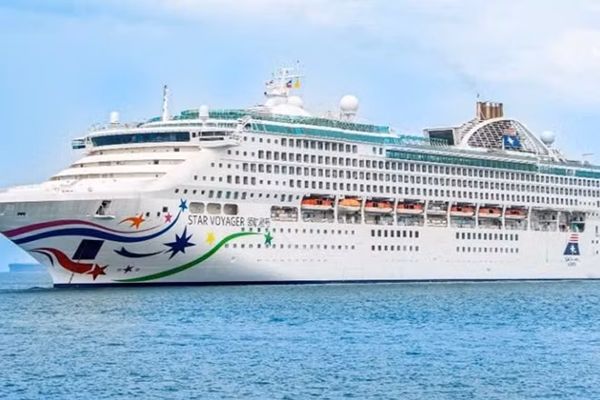Tàu du lịch 5 sao Star Voyager đón du khách từ Thành phố Hồ Chí Minh đến Singapore tại cụm cảng Cái Mép-Thị Vải vào tháng 6/2025. (Ảnh: LONG TRÌ)