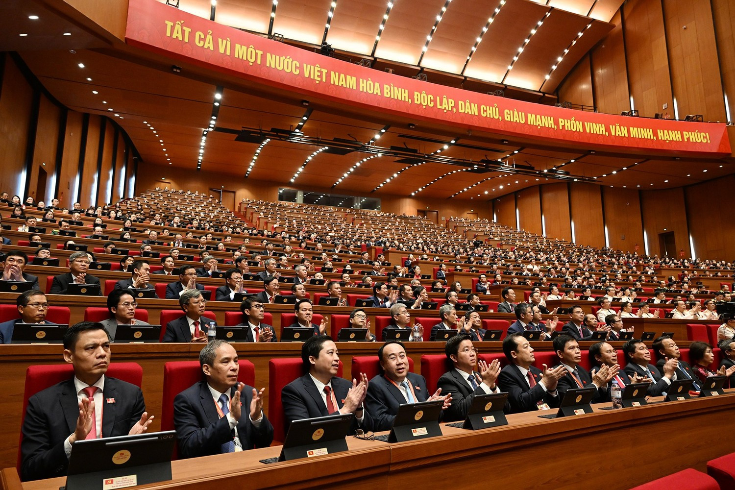 Các đại biểu tham dự phiên khai mạc Đại hội đại biểu toàn quốc lần thứ XIV Đảng Cộng sản Việt Nam.