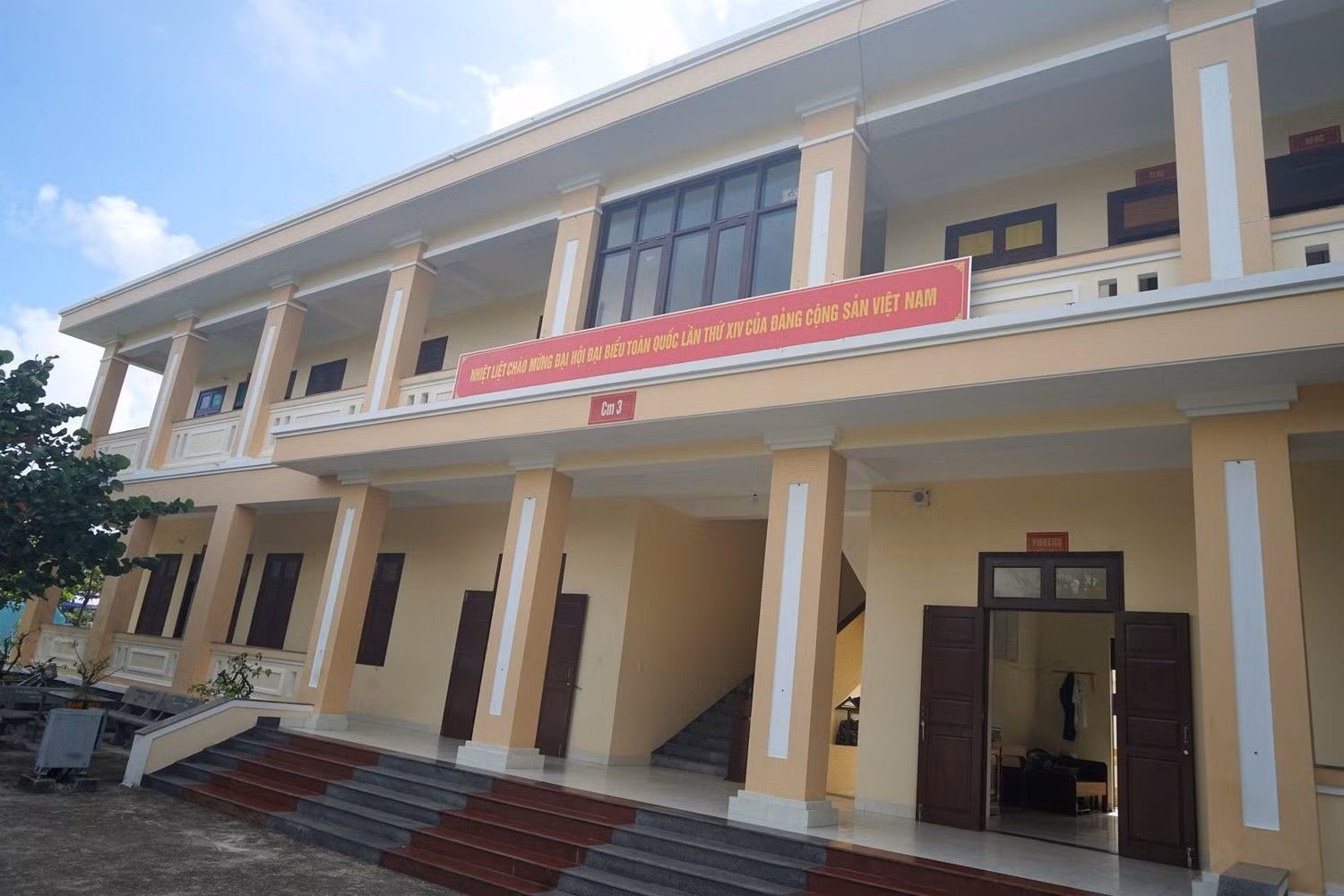 Các đơn vị bộ đội duy trì nền nếp, chăm chút cảnh quan khang trang, ngăn nắp.