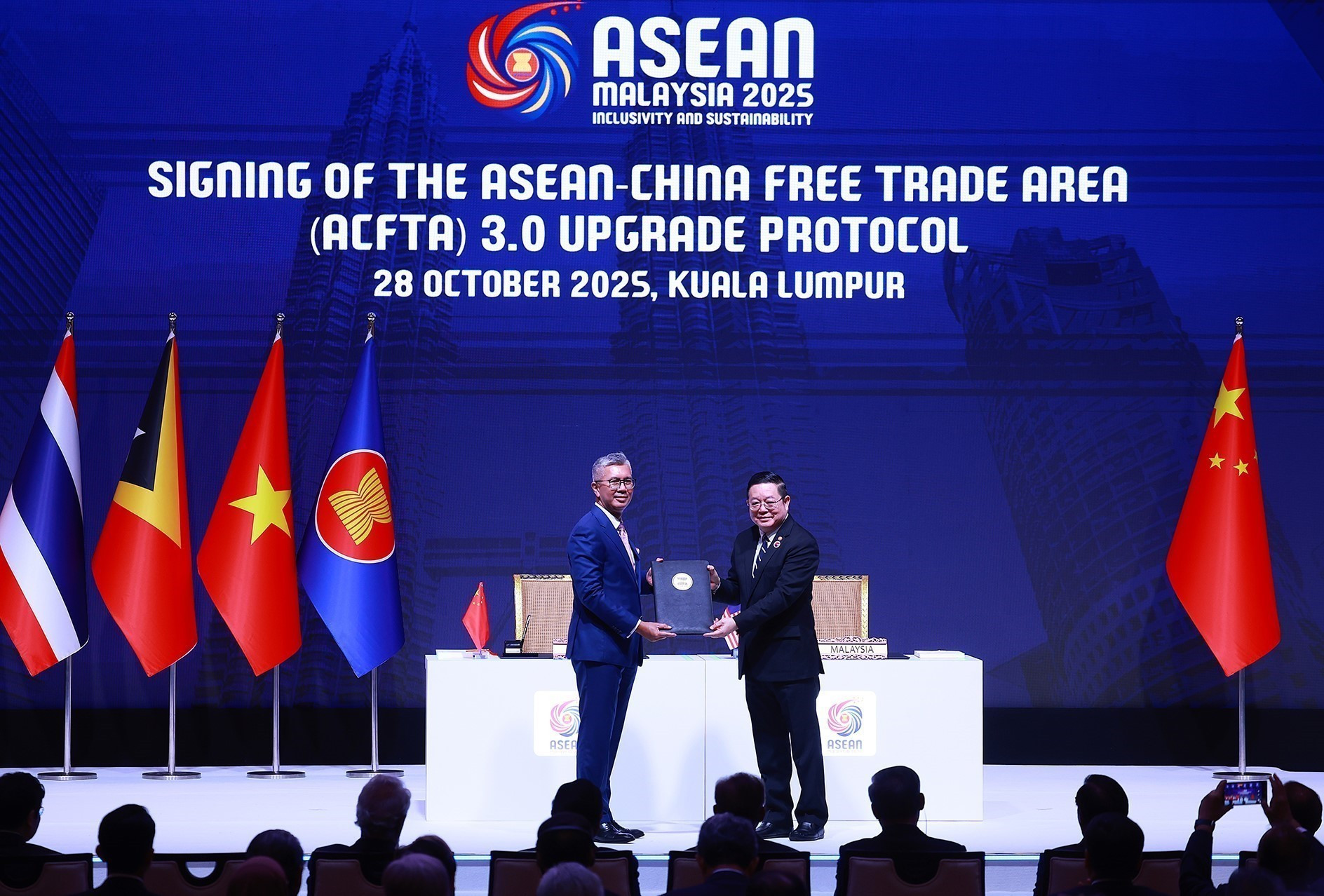 vna-potal-thu-tuong-pham-minh-chinh-tham-du-hoi-nghi-cap-cao-asean-trung-quoc-lan-thu-28-8368566.jpg