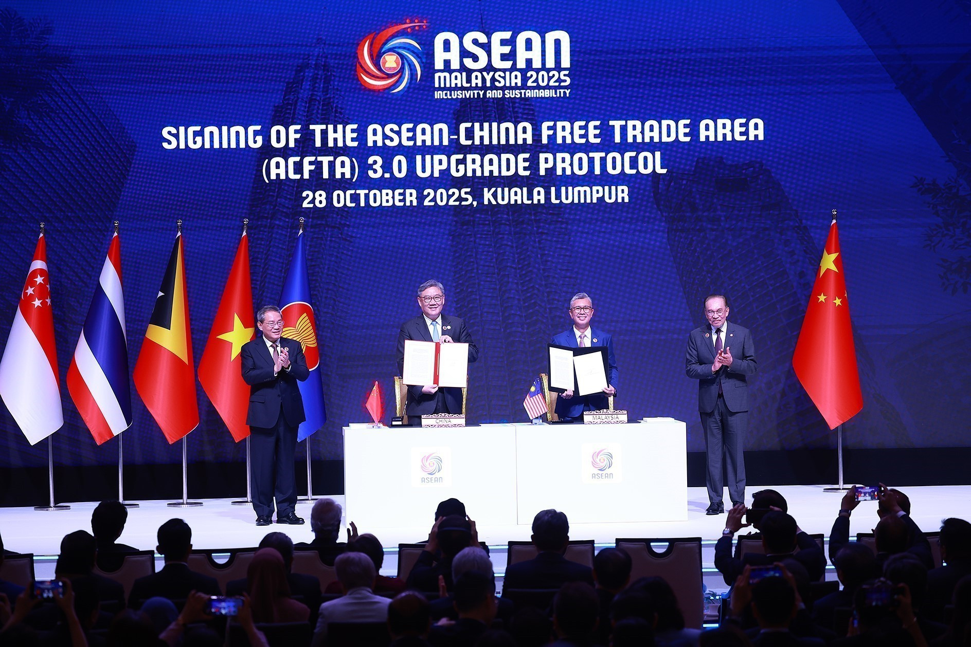 vna-potal-thu-tuong-pham-minh-chinh-tham-du-hoi-nghi-cap-cao-asean-trung-quoc-lan-thu-28-8368562.jpg