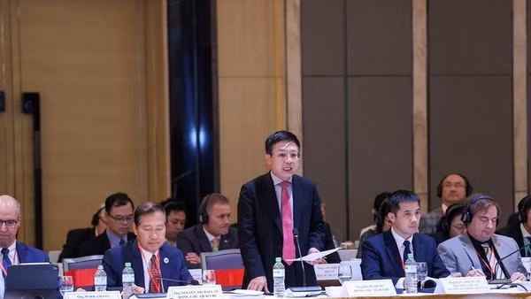 Ông Hồ Sỹ Hùng - Chủ tịch Liên đoàn Thương mại và Công nghiệp Việt Nam (VCCI), đồng Chủ tịch Liên minh Diễn đàn Doanh nghiệp Việt Nam (VBF)
