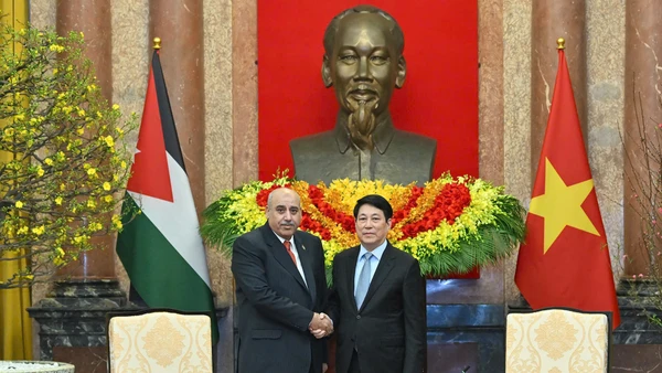 Chủ tịch nước Lương Cường tiếp Chủ tịch Hạ viện Jordan Mazen Turki El Qadi. (Ảnh: THỦY NGUYÊN)