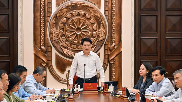 Chủ tịch nước Lương Cường chủ trì giao ban thường kỳ với Văn phòng Chủ tịch nước. (Ảnh: Thủy Nguyên)