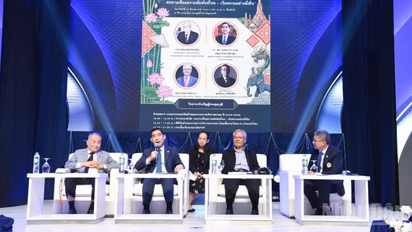 Tọa đàm "Vai trò của người Thái gốc Việt: Cầu nối bền vững cho quan hệ Thái Lan-Việt Nam”. (Ảnh: XUÂN SƠN)