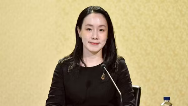 Bà Lalida Periswiwatana thông tin về giai đoạn hai của chiến dịch “Người Thái giúp người Thái”. (Ảnh: VĂN PHÒNG THỦ TƯỚNG THÁI LAN)