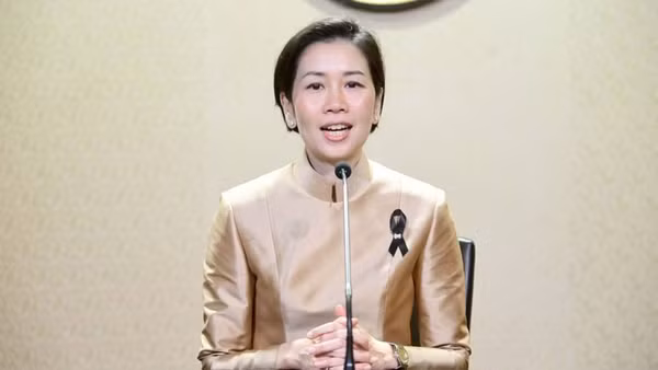 Bà Rachada Dhnadirek thông tin về chính sách chuyển đổi năng lượng của Chính phủ Thái Lan. (Ảnh: VĂN PHÒNG THỦ TƯỚNG THÁI LAN) 