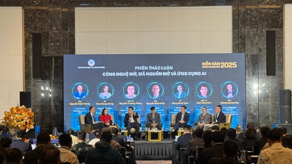 Phiên thảo luận về Công nghệ mở, mã nguồn mở và ứng dụng AI.