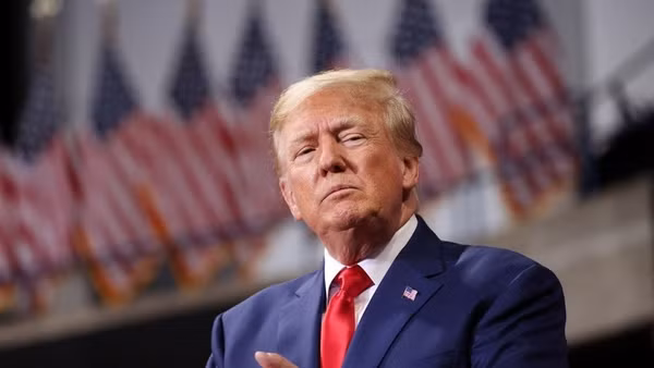 Tổng thống Mỹ Donald Trump tiếp tục có những động thái gây bất ngờ. 