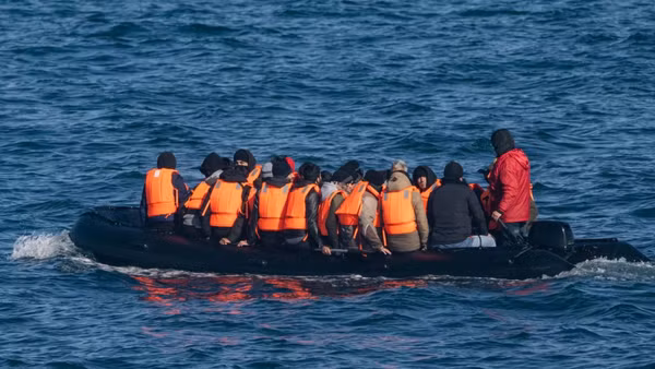 Anh sẽ phối hợp với Pháp và Đức để ngăn chặn hoạt động di cư bằng thuyền nhỏ. 