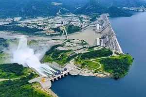 Đập Đại Phục hưng - một giấc mộng, nhiều ưu tư.