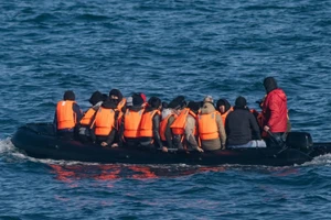 Anh sẽ phối hợp với Pháp và Đức để ngăn chặn hoạt động di cư bằng thuyền nhỏ. 