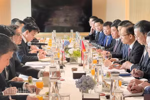 Cuộc gặp giữa Bộ trưởng Ngoại giao Lê Hoài Trung và người đồng cấp Thái Lan Sihasak Phuangketkeow.