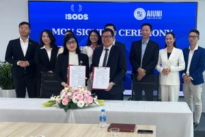 Lễ ký kết Biên bản ghi nhớ hợp tác giữa Công ty Cổ phần Học viện Công nghệ AIUNI và International Society of Data Scientists (ISODS).