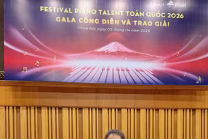 Quốc Trường và cô giáo Thủy Tiên tại Festival Piano Talent toàn quốc 2026.