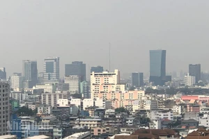 Bụi mịn PM2.5 tại Bangkok sáng 26/1 ở mức báo động. (Ảnh: MINH THẮNG)