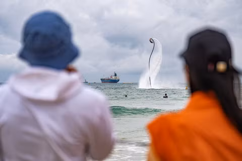 [Video] "Vũ khúc đại dương": Khi biển Đà Nẵng trở thành sân khấu thể thao nghệ thuật