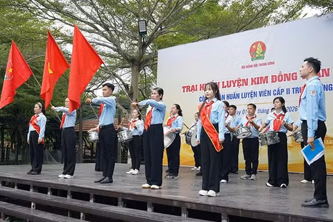 Một buổi tập luyện, kiểm tra Nghi thức Đội tại Trại huấn luyện Kim Đồng toàn quốc. (Ảnh: Hội đồng Đội Trung ương cung cấp)