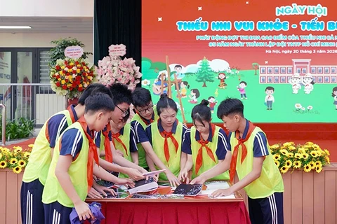 Thiếu nhi Thủ đô tranh tài tại ngày hội.