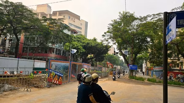 Thi công đoạn ngã tư phố Phan Chu Trinh-Lý Thường Kiệt.