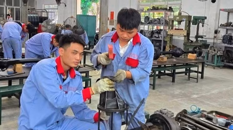 Việc lựa chọn học nghề giúp giảm tải kỳ thi vào THPT và đáp ứng nhu cầu nhân lực cho thị trường lao động.