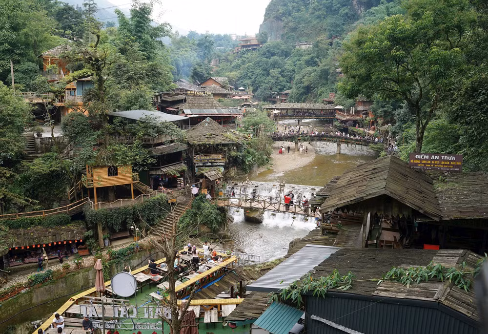 Cơ sở dữ liệu đất đai đầy đủ và minh bạch là yếu tố quan trọng giúp tỉnh Lào Cai phát triển mạnh mô hình du lịch sinh thái. Ảnh: Nam Nguyễn