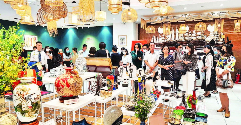 Doanh nghiệp Thành phố Hồ Chí Minh trưng bày sản phẩm tại Showroom Trung tâm Xúc tiến Thương mại và Đầu tư Thành phố Hồ Chí Minh.