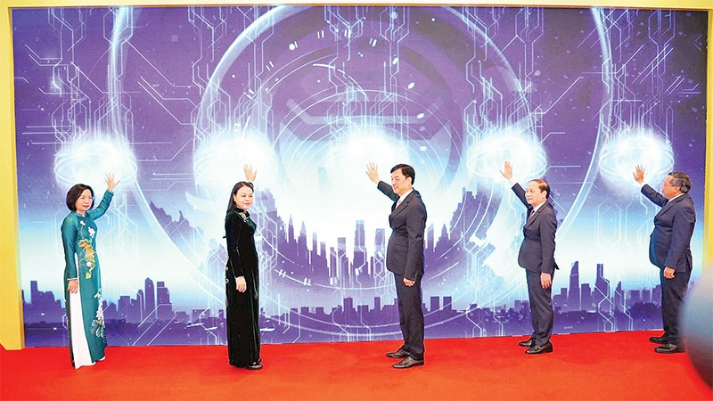 “Mặt trận số” trên ứng dụng iHanoi đã chính thức ra mắt tại Đại hội Mặt trận Tổ quốc Việt Nam thành phố Hà Nội lần thứ 18, nhiệm kỳ 2025-2030.